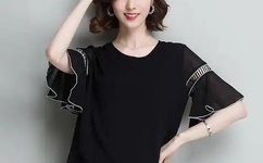 清纯校花第一夜献身老板